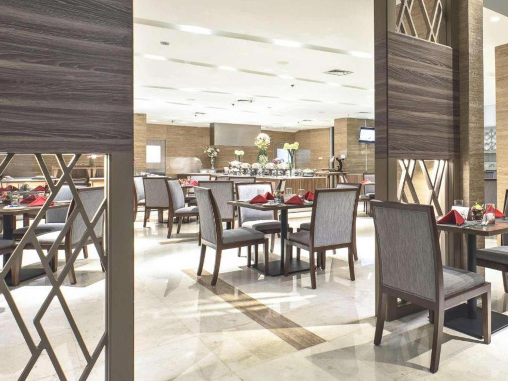 Hotel Grandhika Iskandarsyah Jacarta Exterior foto