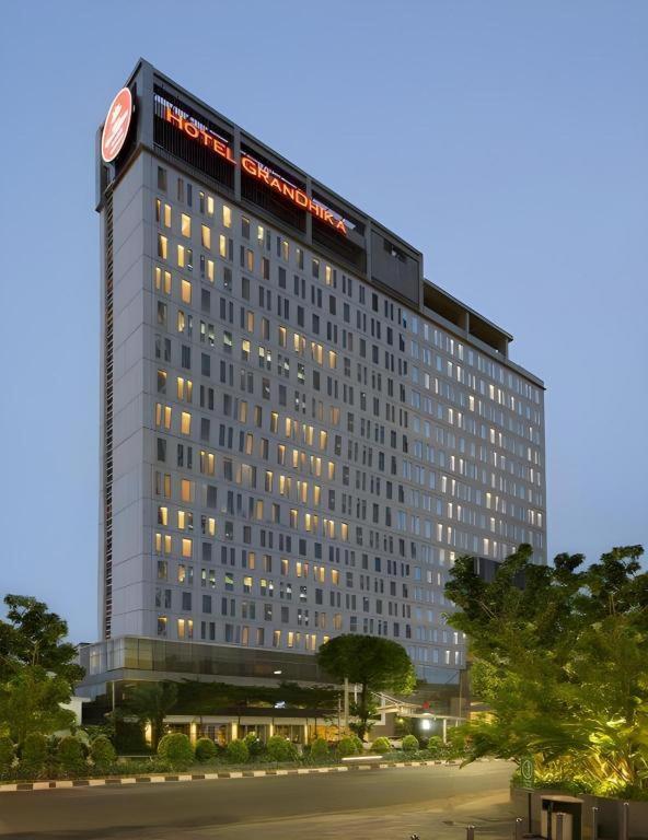 Hotel Grandhika Iskandarsyah Jacarta Exterior foto