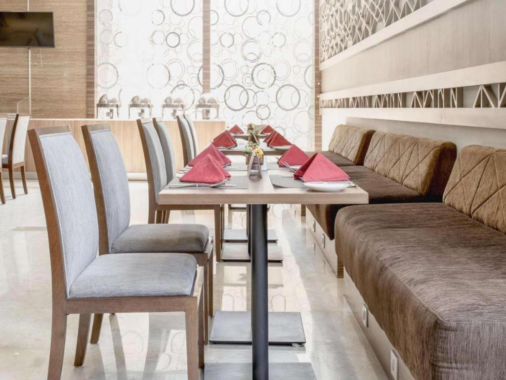 Hotel Grandhika Iskandarsyah Jacarta Exterior foto