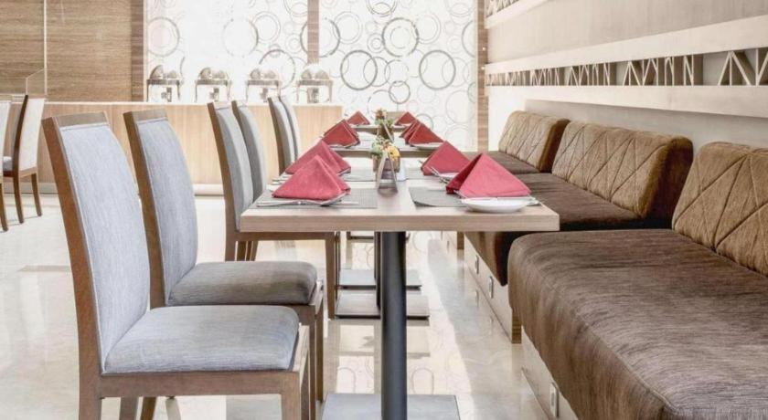 Hotel Grandhika Iskandarsyah Jacarta Exterior foto