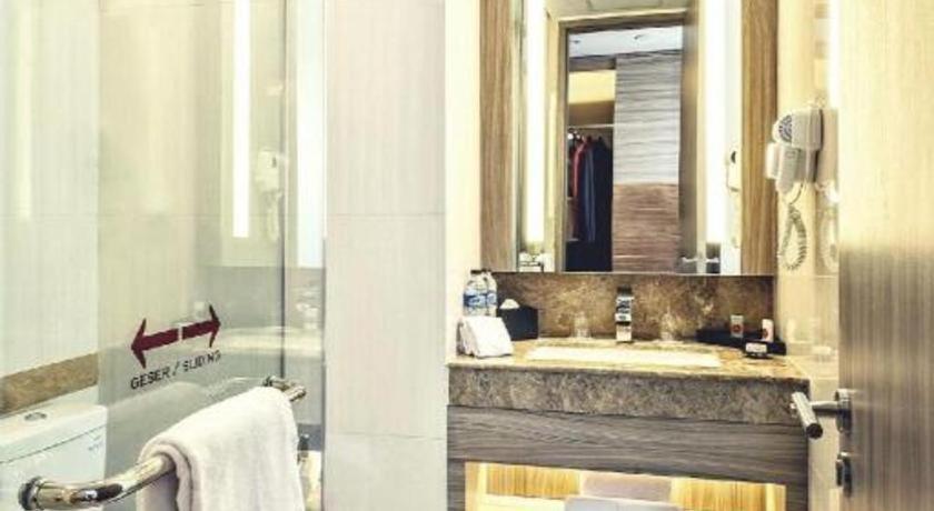 Hotel Grandhika Iskandarsyah Jacarta Exterior foto