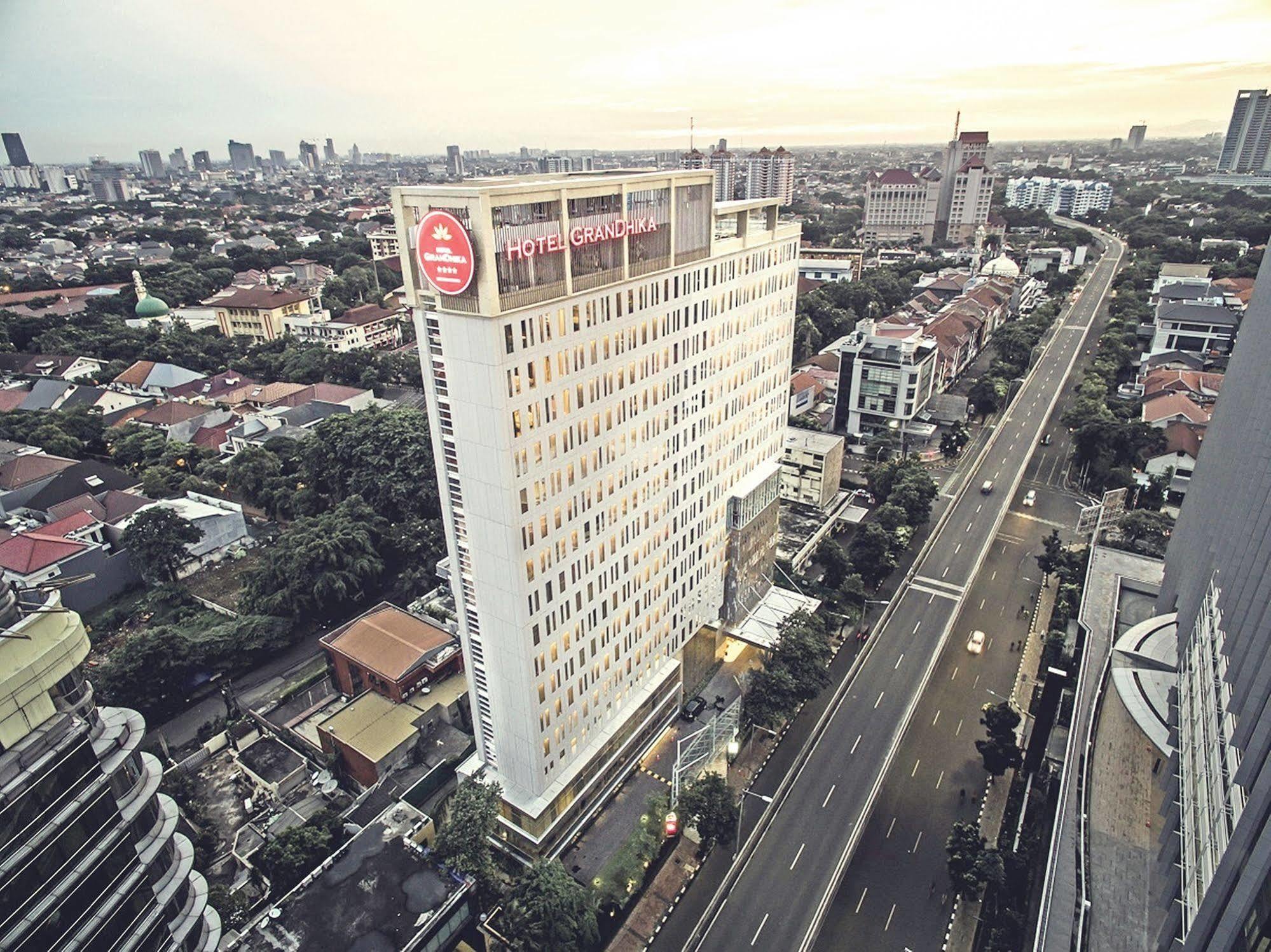 Hotel Grandhika Iskandarsyah Jacarta Exterior foto